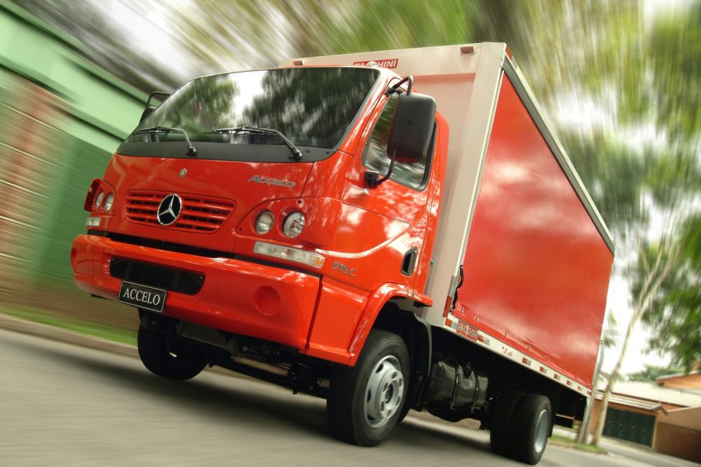 mercedez-bensaccelo